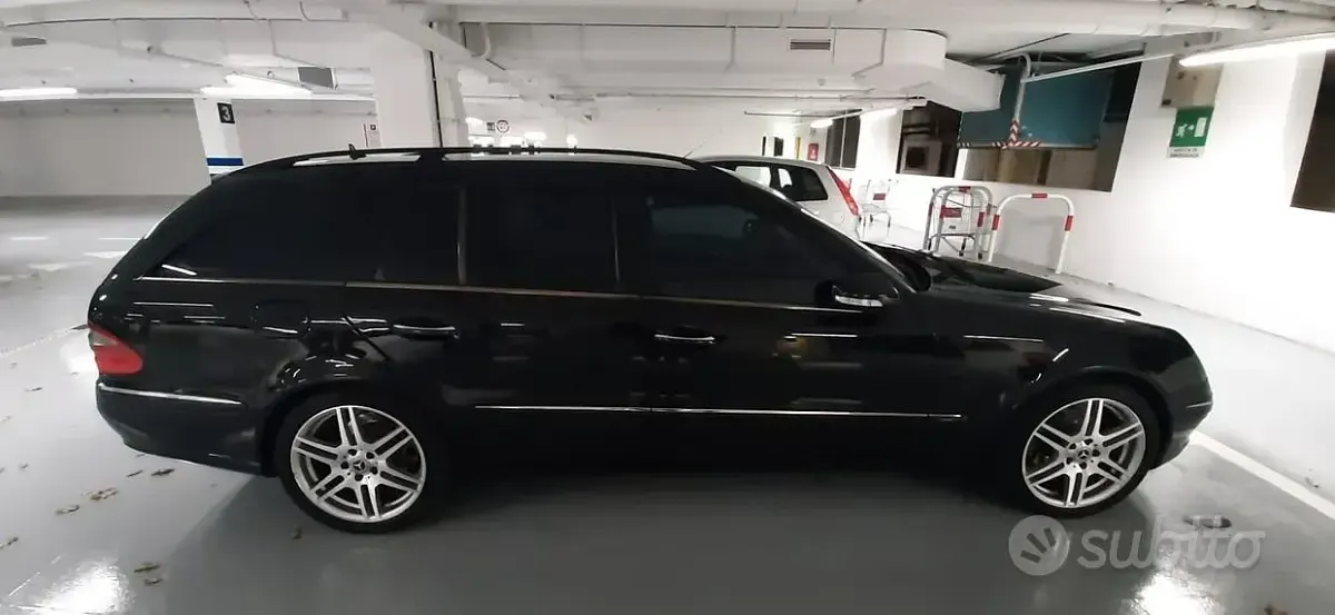 Usata Mercedes E220 170 CV (125 kW) 2009 Nero Station wagon