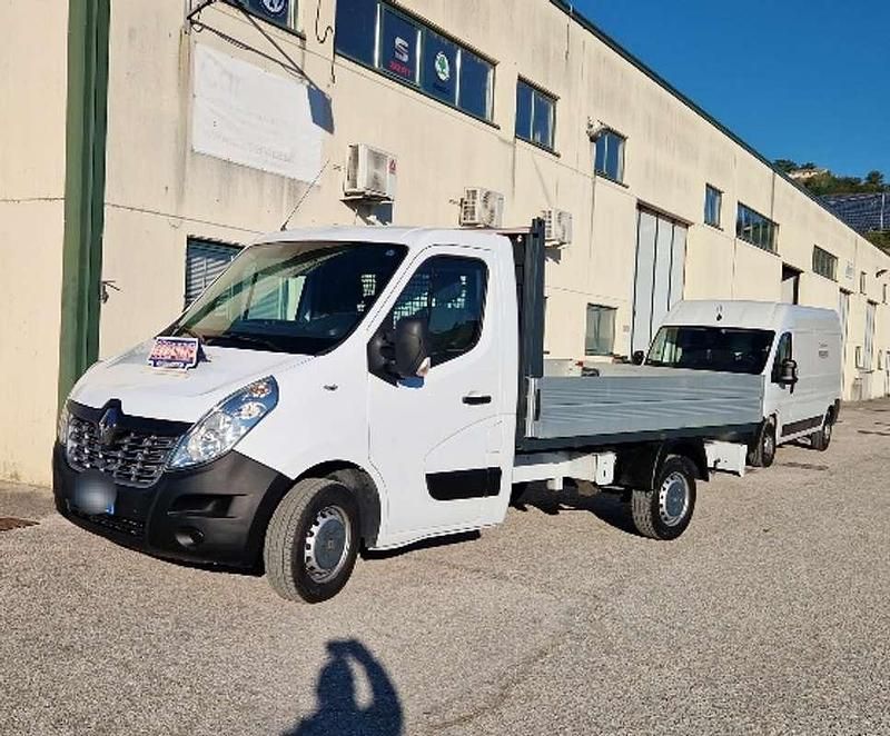 Usata Renault Master 131 CV (96 kW) 2019 Bianco Furgone