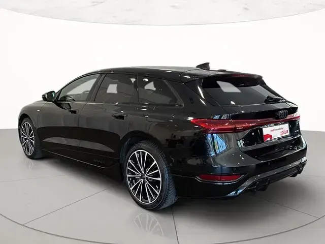 Usata Audi A6 e-tron S-Line 314 kW (428 CV) 2025 Nero mito metallizzato Station wagon