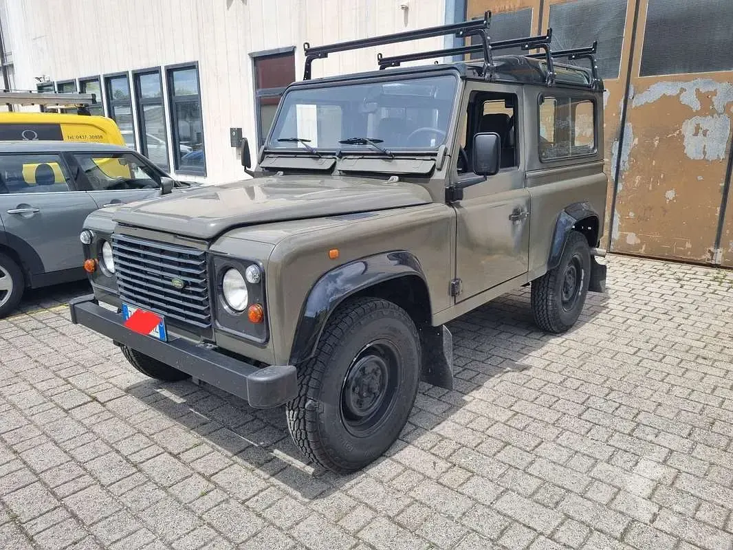 Usata Land Rover Defender 122 CV (89 kW) 1999 SUV