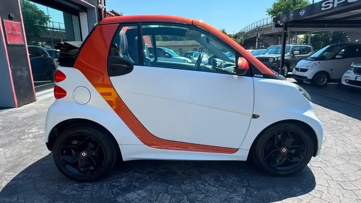 Usata Smart ForTwo Cabrio Edition Flashlight 84 CV (61 kW) 2015 Bianco Cabrio