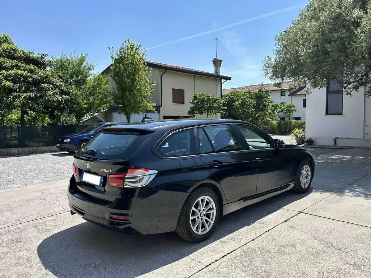 Usata BMW 316 116 CV (85 kW) 2016 Nero Station wagon