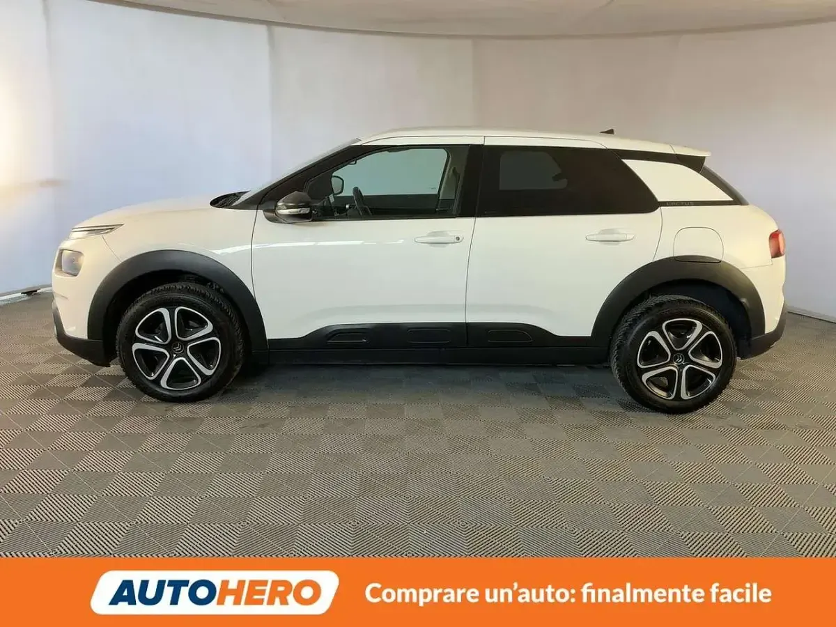 Usado Citroën C4 Feel 110 CV (80 kW) 2020 Blanco Berlina