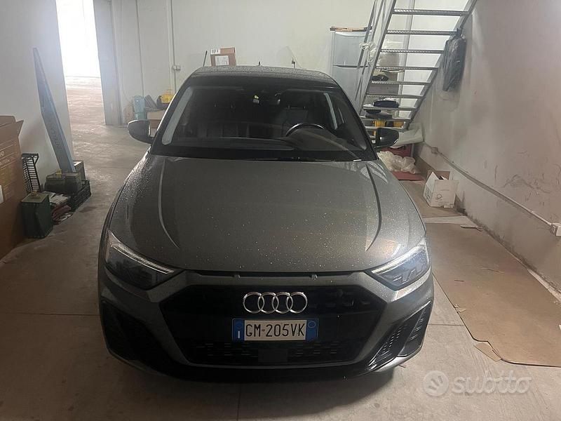 Usata Audi A1 207 CV (152 kW) 2023 Grigio SUV