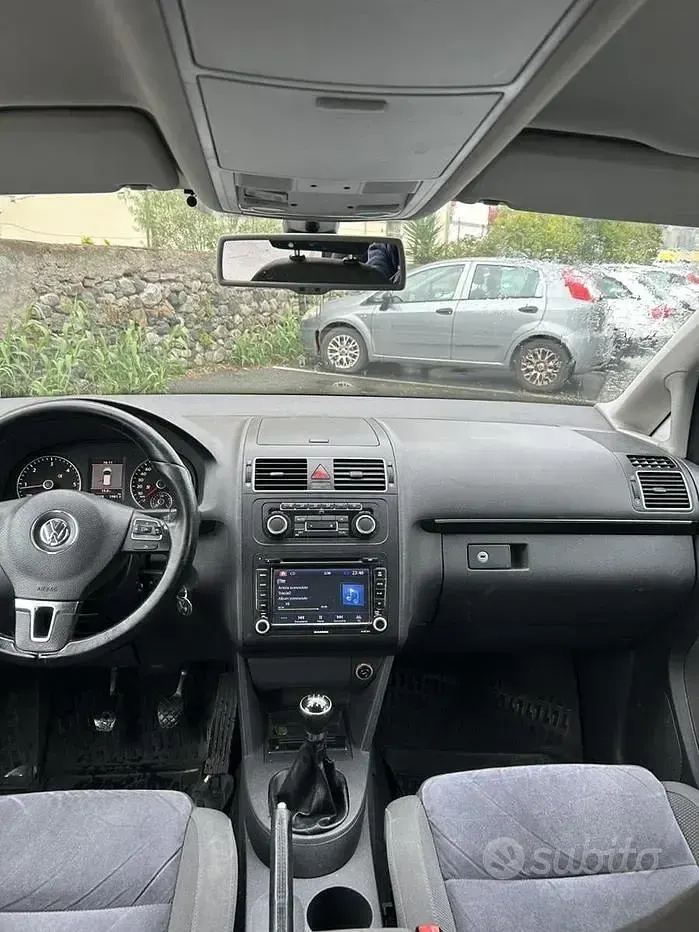 Usata VW Touran 140 CV (102 kW) 2011 Bianco Monovolume
