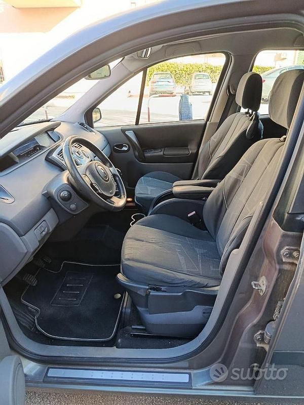 Usata Renault Scénic II 130 CV (95 kW) 2005 Monovolume