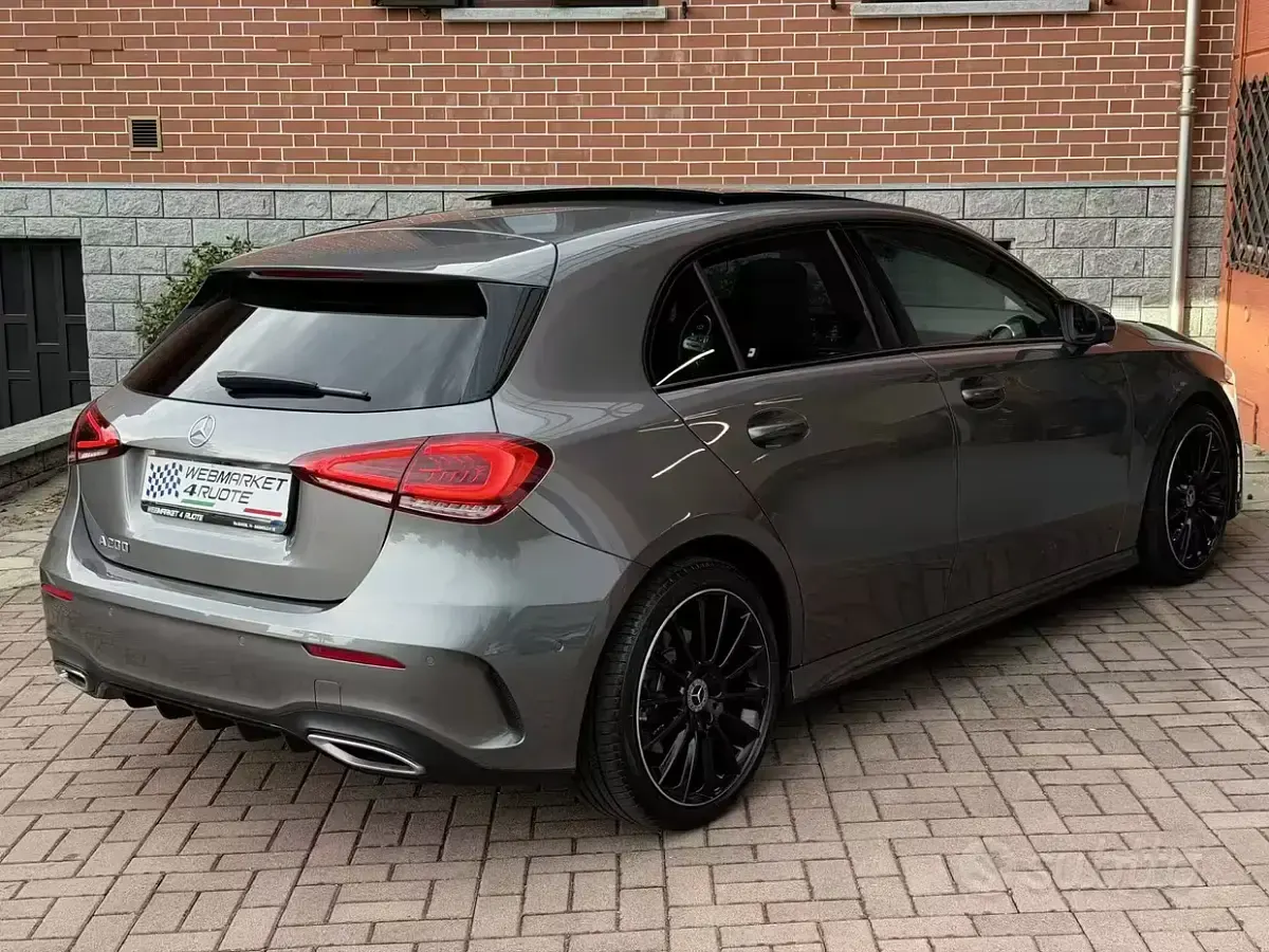 Usata Mercedes A200 Premium 163 CV (119 kW) 2021 Grigio Berlina