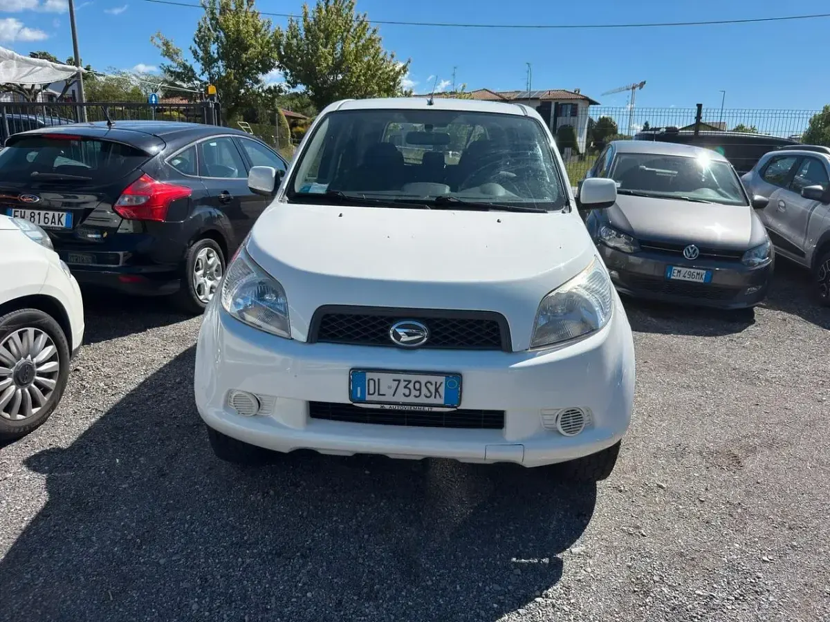 Usata Daihatsu Terios 86 CV (63 kW) 2007 Bianco SUV