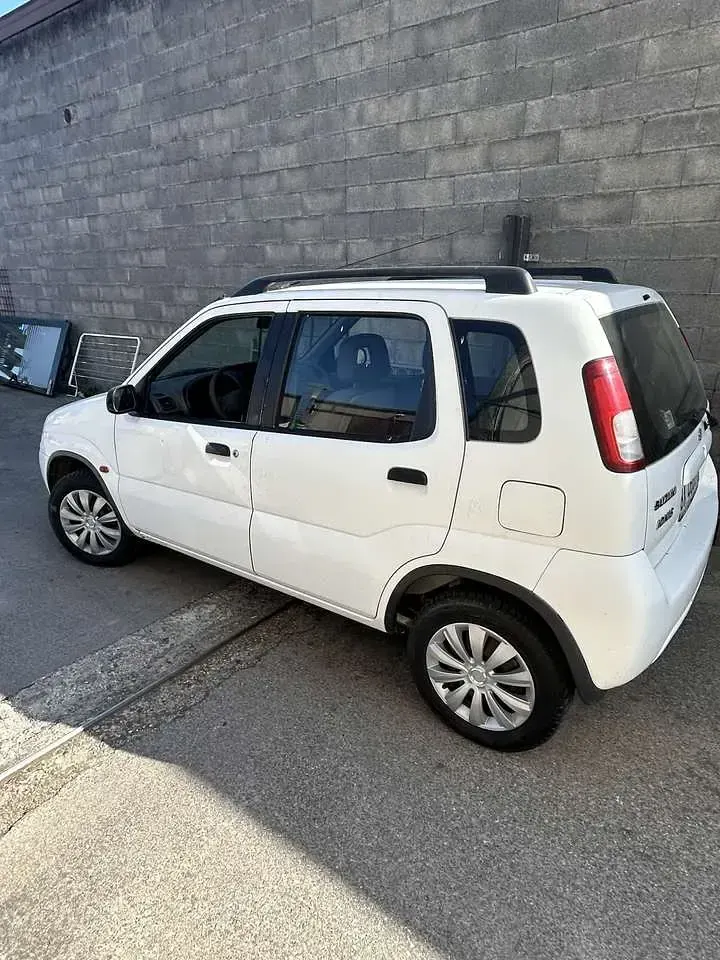 Usata Suzuki Ignis 83 CV (61 kW) 2001 Other Utilitaria