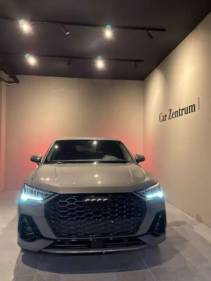 Usata Audi Q3 Sportback Ambiente 150 CV (110 kW) 2023 Grigio SUV