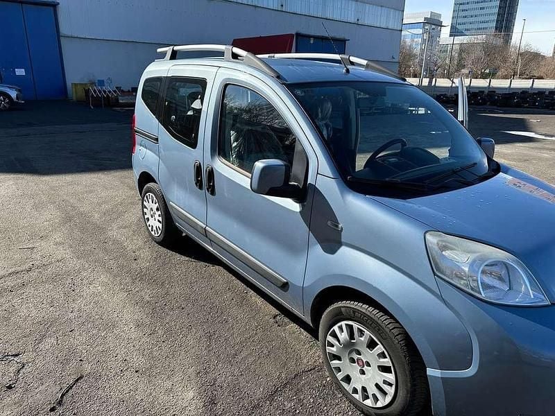 Usata Fiat Qubo Dynamic 95 CV (69 kW) 2015 Blu/azzurro Monovolume