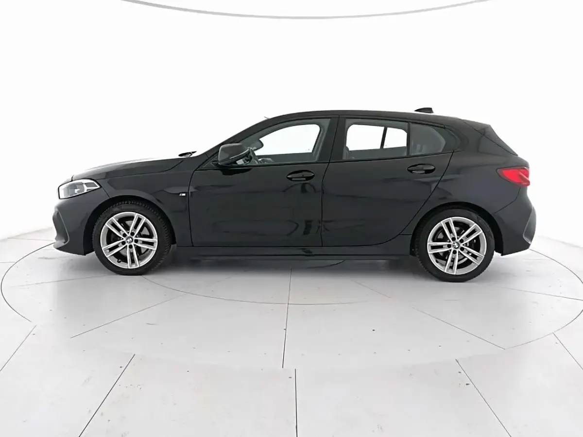 Usata BMW 118 M Sport 150 CV (110 kW) 2019 Black sapphire Berlina
