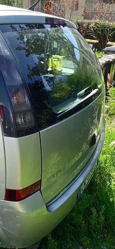 Usata Opel Meriva Enjoy 90 CV (66 kW) 2009 Argento Monovolume