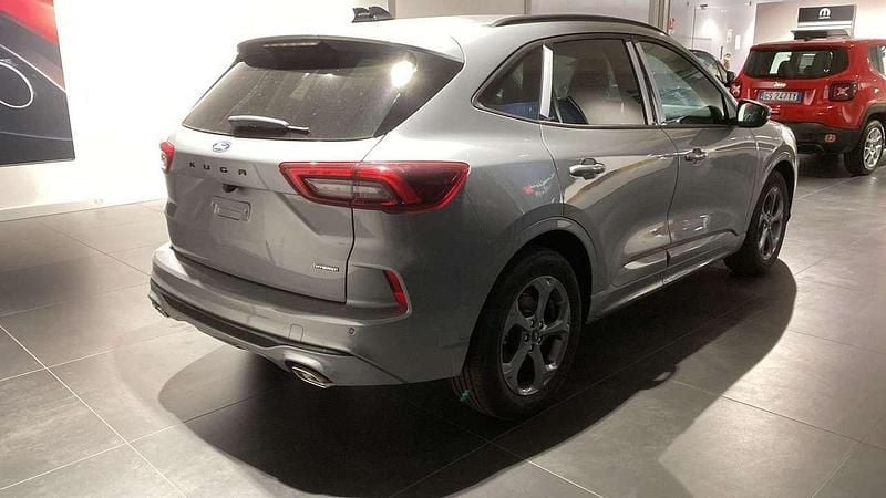 Nuova Ford Kuga ST-Line 179 CV (131 kW) 2025 Argento SUV