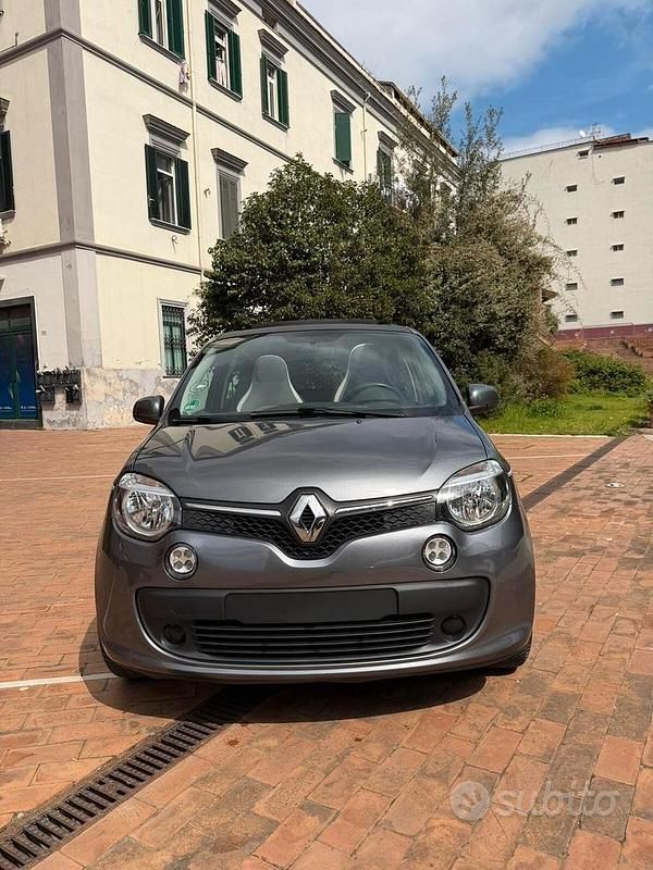 Usata Renault Twingo Intens 71 CV (52 kW) 2017 Grigio Utilitaria
