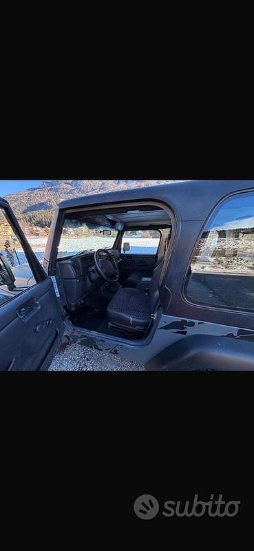 Usata Jeep Wrangler 102 CV (75 kW) 1999 SUV