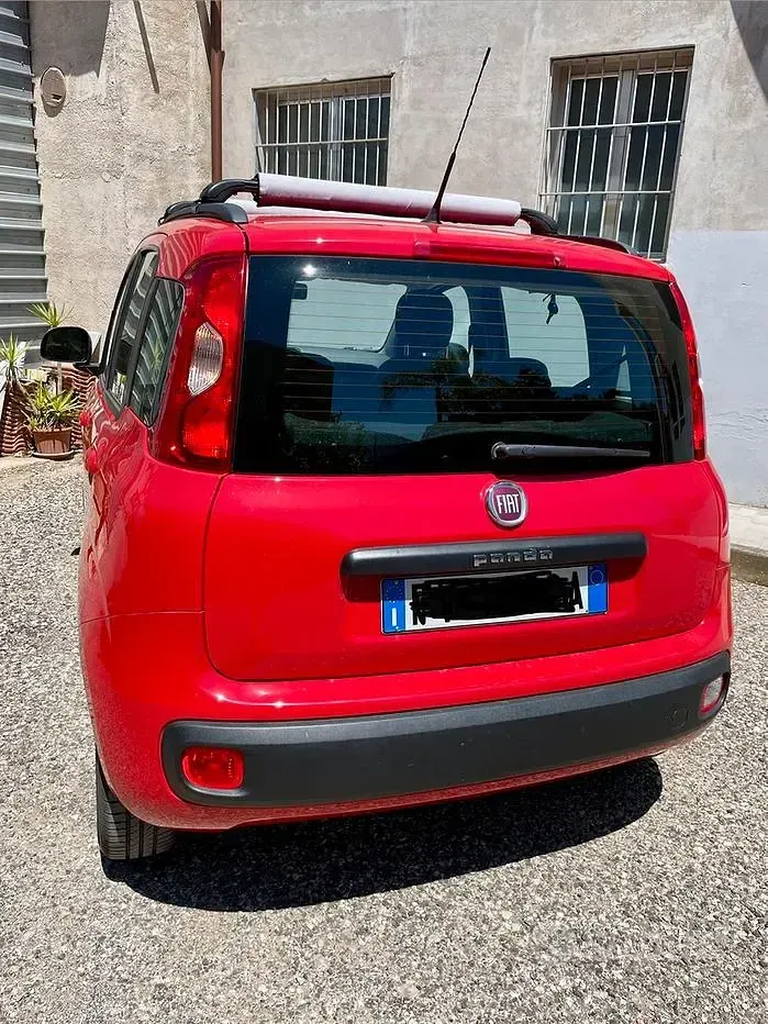 Usata Fiat Panda Lounge 69 CV (50 kW) 2019 Rosso Utilitaria
