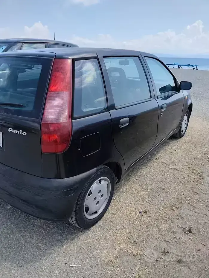 Usata Fiat Punto 54 CV (39 kW) 1997 Berlina