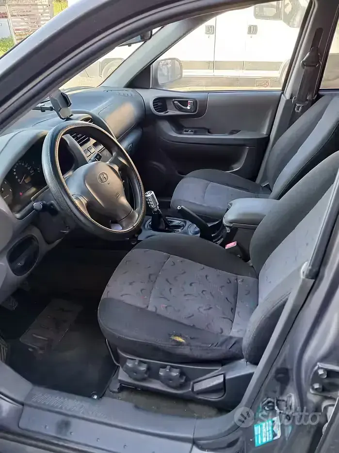 Usata Hyundai Santa Fe 112 CV (82 kW) 2003 SUV