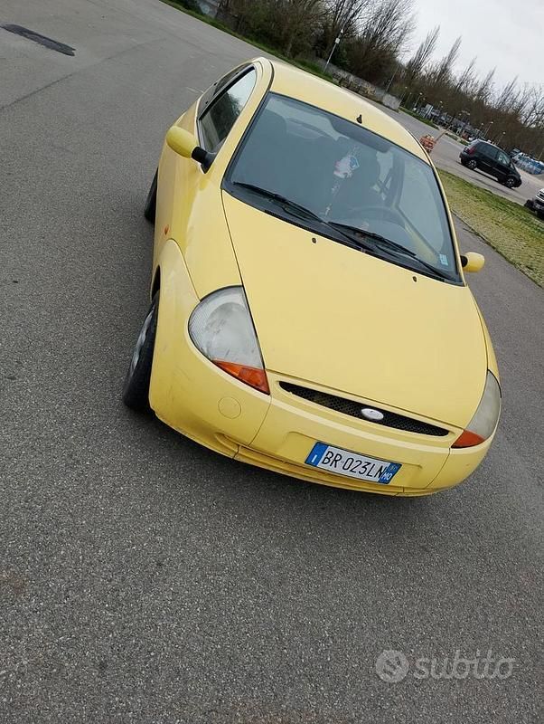 Usata Ford Ka Collection 60 CV (44 kW) 2001 Giallo Utilitaria