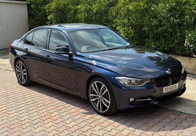 Usata 2012 BMW 335 M Sport Tre volumi | 18.690 € (Buon prezzo) - Immagine 1/2