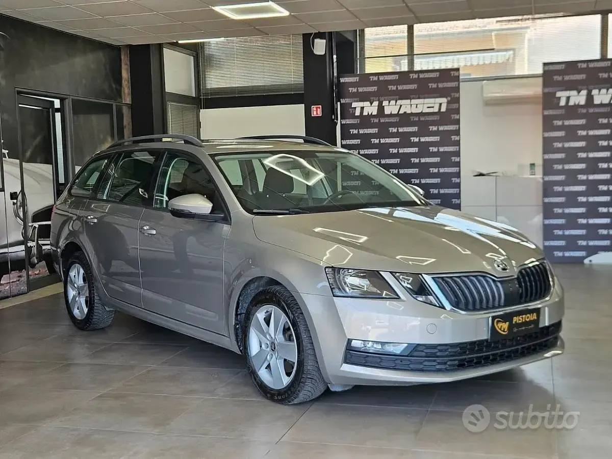 Usata Skoda Octavia Executive 150 CV (110 kW) 2019 Grigio Station wagon