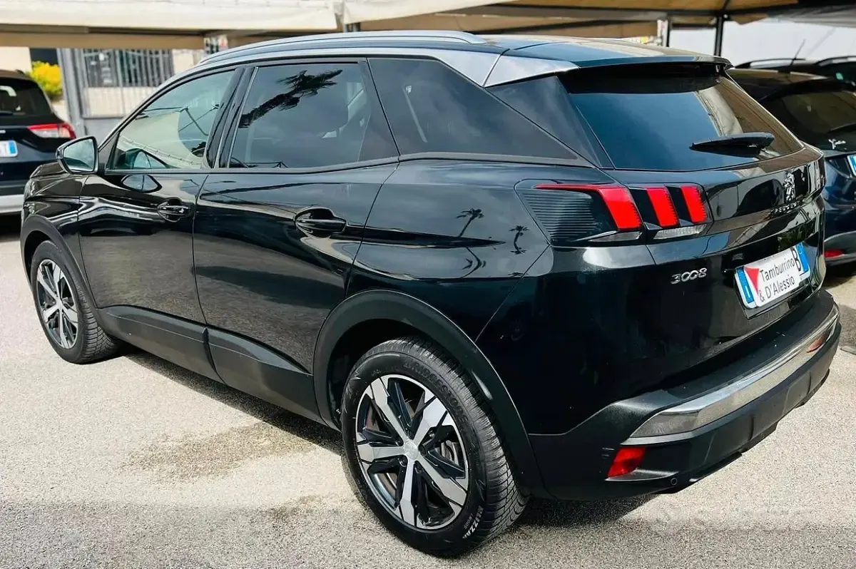Usata Peugeot 3008 Allure 131 CV (96 kW) 2020 Nero SUV