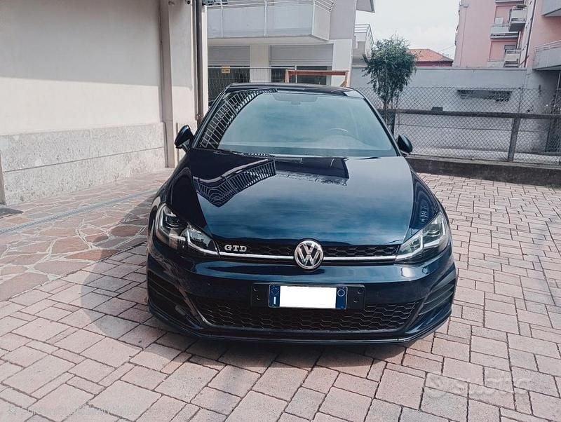 Usata VW Golf VII GTD 2018 Blu Berlina