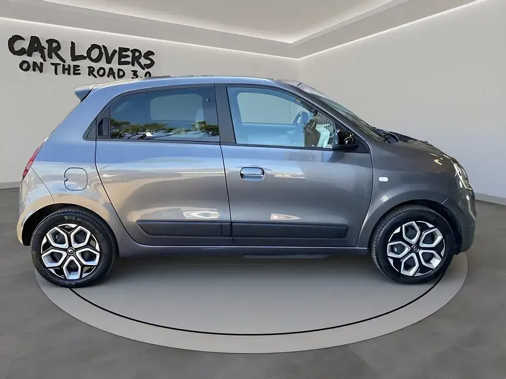 Usata Renault Twingo Equilibre 60 kW (82 CV) 2023 Kpe cosmic grey Utilitaria