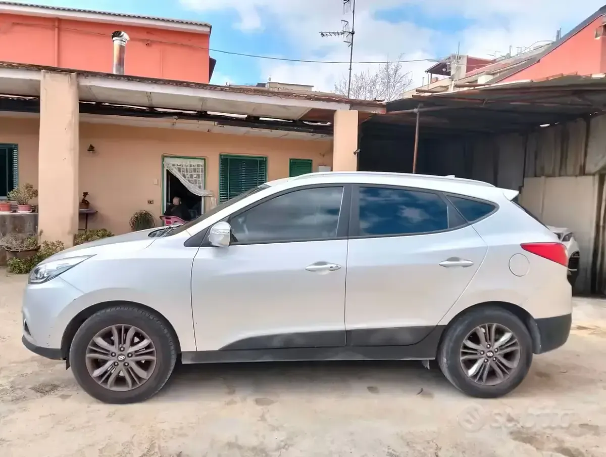 Käytetty Hyundai ix35 Xpossible 115 HP (84 kW) 2014 Harmaa Katumaasturi