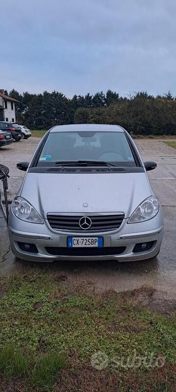 Grigio Usata 2005 Mercedes A200 Due volumi | 1000 € (Super prezzo) - Immagine 1/4