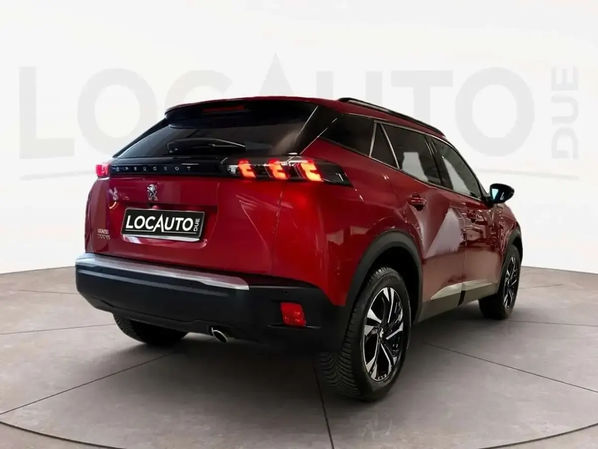 Usata Peugeot 2008 Allure 131 CV (96 kW) 2023 Rosso SUV