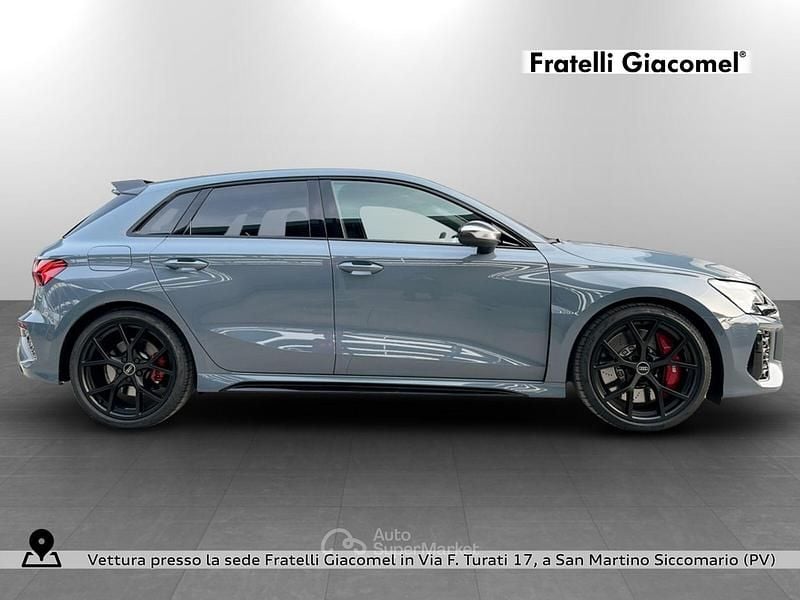 Usata Audi RS3 Ambiente 400 CV (294 kW) 2024 Grigio kemora metallizzato Berlina