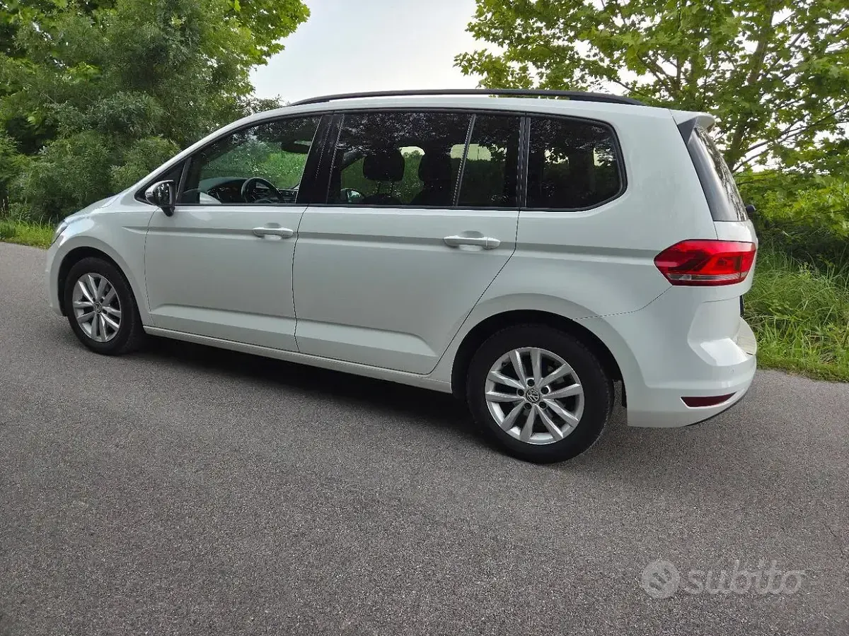 Usata VW Touran 110 CV (80 kW) 2016 Bianco Monovolume