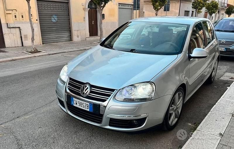 Usata VW Golf V 2004 Grigio Utilitaria