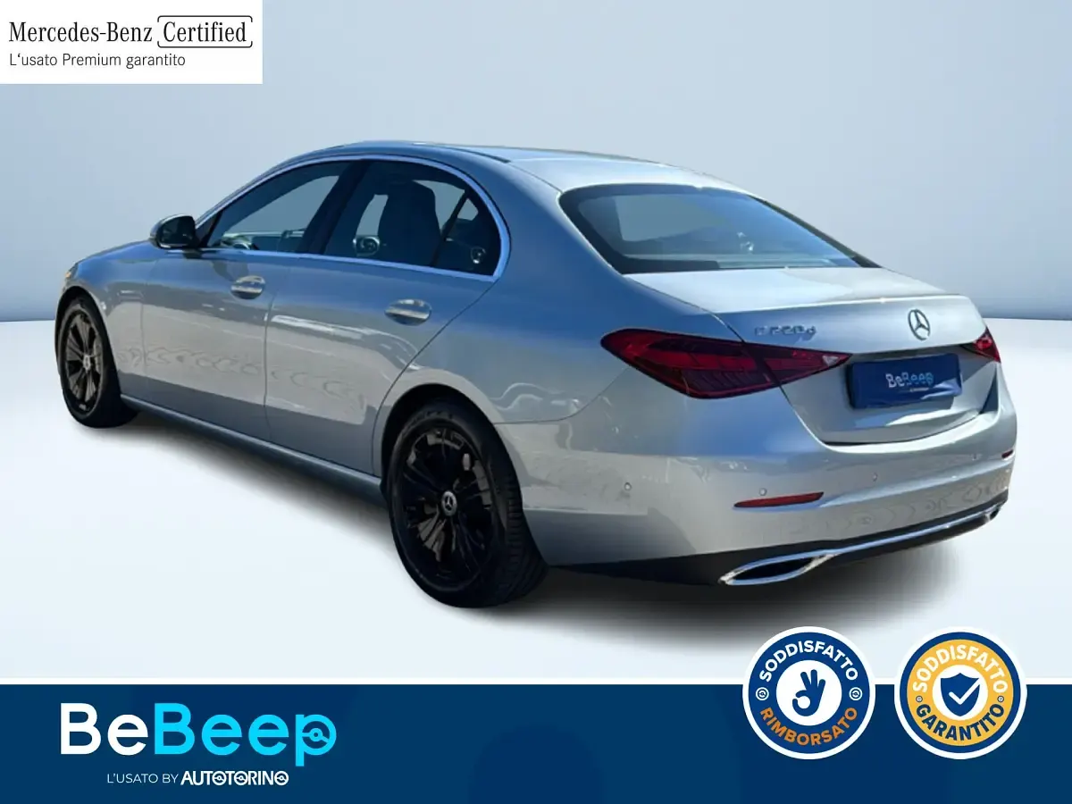 Usata Mercedes C220 200 CV (147 kW) 2021 Argento metallizzato Berlina