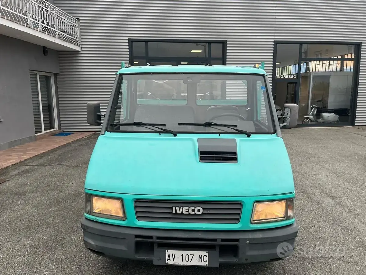 Usata Iveco Daily 103 CV (75 kW) 1997 Bluazzurro