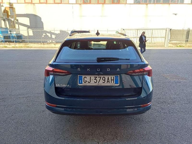 Usata Skoda Octavia Executive 150 CV (110 kW) 2022 Blu/azzurro Station wagon