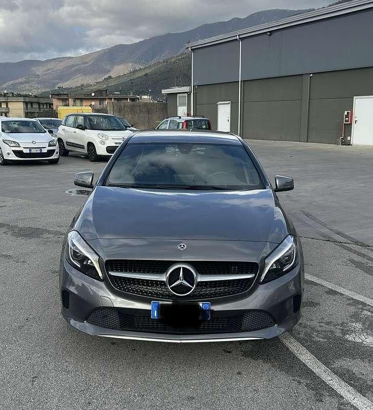 Usata Mercedes A180 109 CV (80 kW) 2018 Berlina