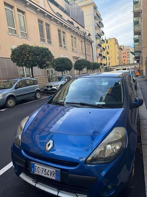 Usata Renault Clio II Privilege 98 CV (72 kW) 2010 Berlina