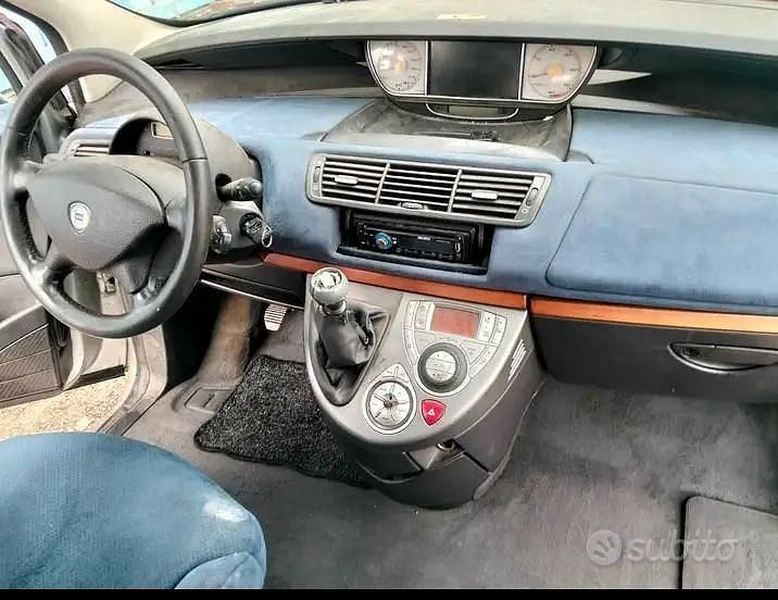 Usata Lancia Phedra 136 CV (100 kW) 2006 Grigio Monovolume