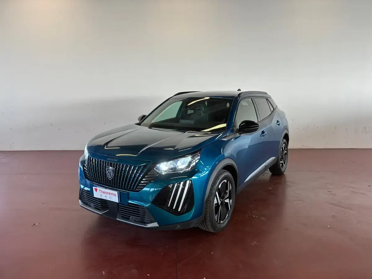 Usata Peugeot 2008 Allure 101 CV (74 kW) 2025 SUV