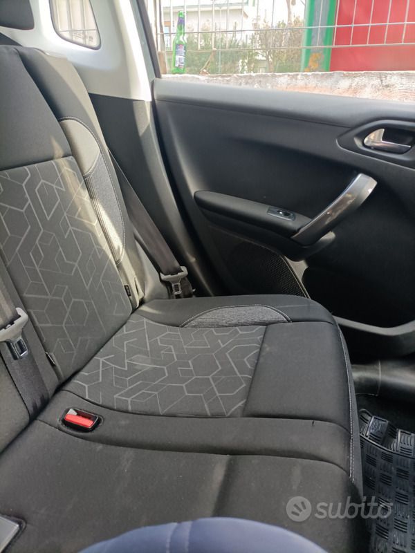 Usata Peugeot 2008 75 CV (55 kW) 2017 Blu SUV