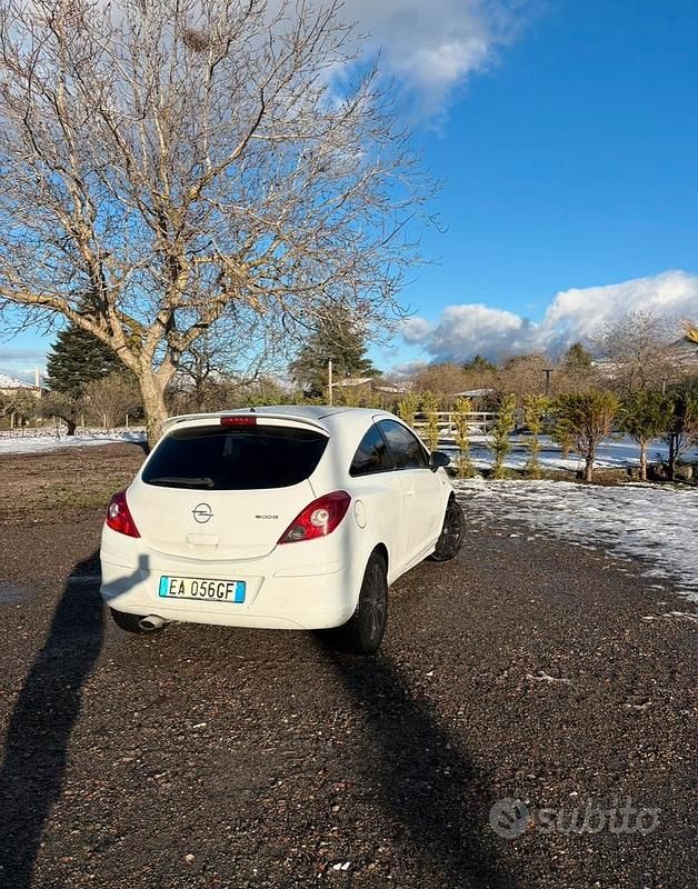 Usata Opel Corsa 2010 Bianco Utilitaria