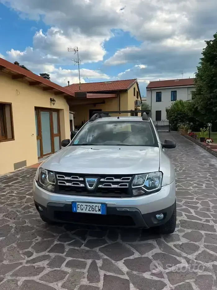 Usata Dacia Duster 109 CV (80 kW) 2016 Grigio SUV