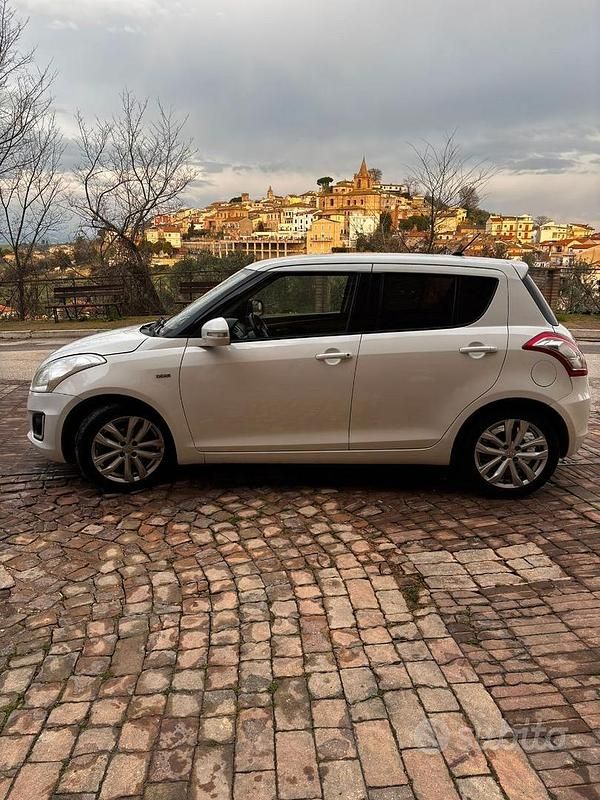 Usata Suzuki Swift 2014 Bianco Utilitaria