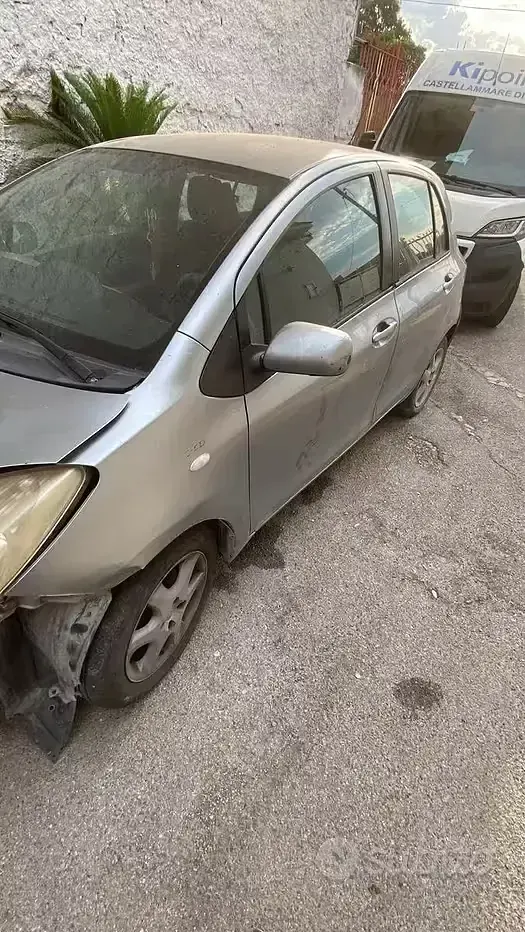 Usata Toyota Yaris 75 CV (55 kW) 2006 Berlina