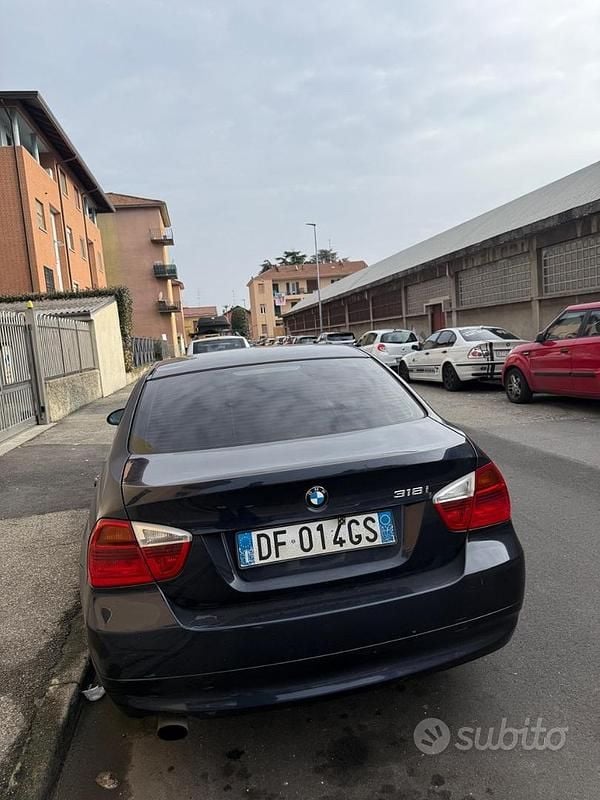 Usata BMW 318 Comfort Edition 143 CV (105 kW) 2007 Berlina