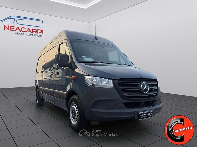 Usata Mercedes E-Sprinter 69 kW (95 CV) 2020 Grigio scuro metallizzato Furgone