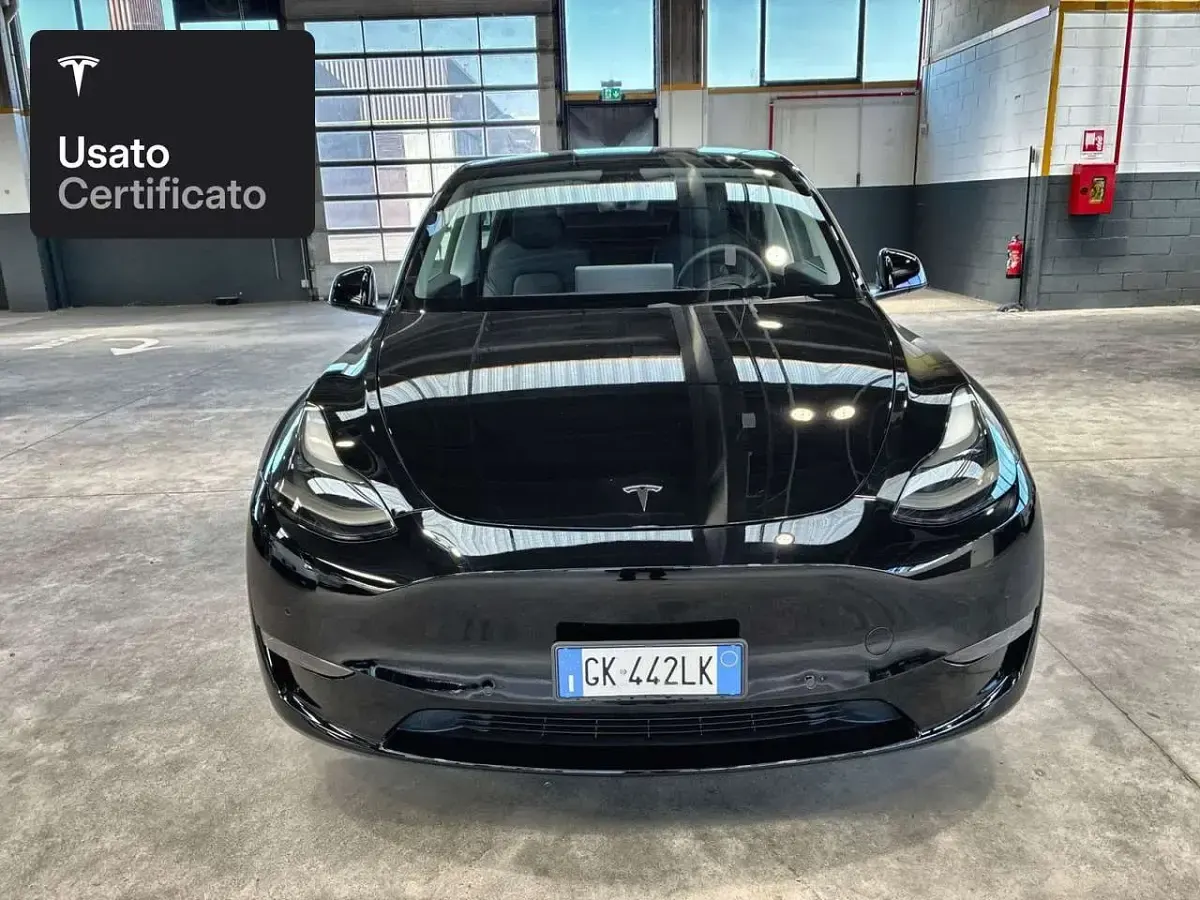 Usata Tesla Model Y Performance 392 kW (533 CV) 2022 Solid black SUV